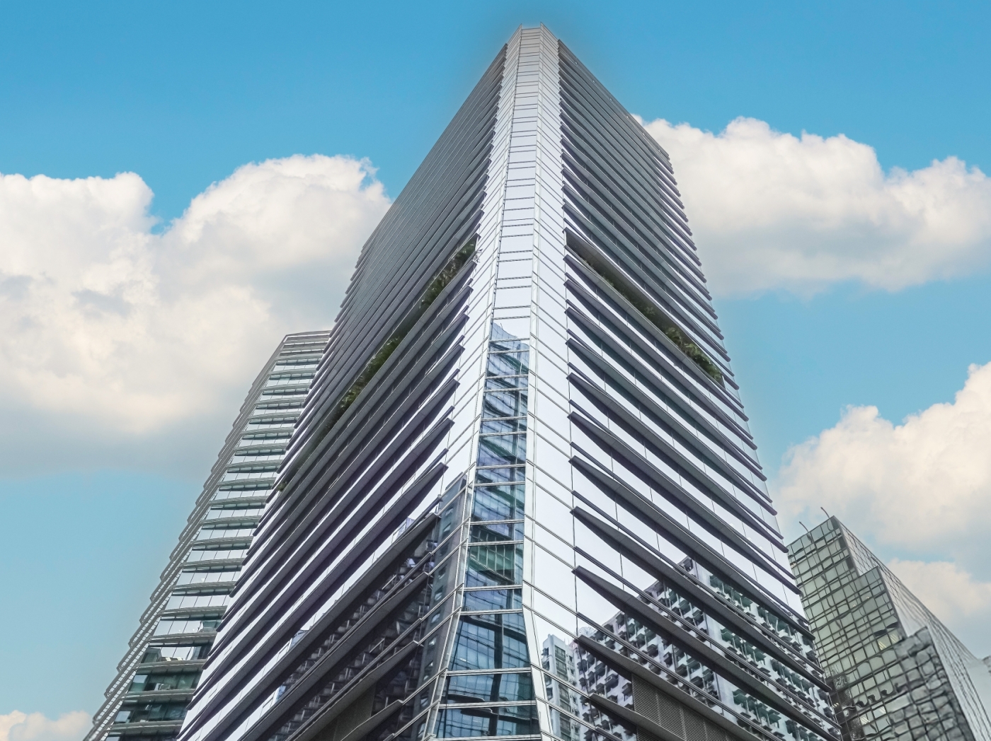 thumbnail_SixPacificPlace